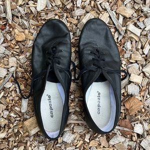 Capezio Full Sole Jazz Shoe, Size 9